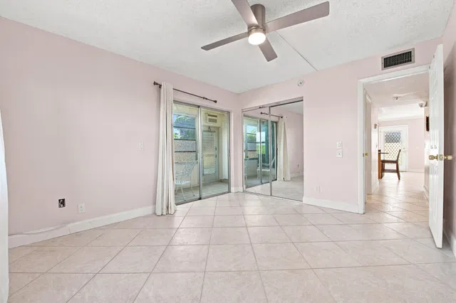 Residence photo 21