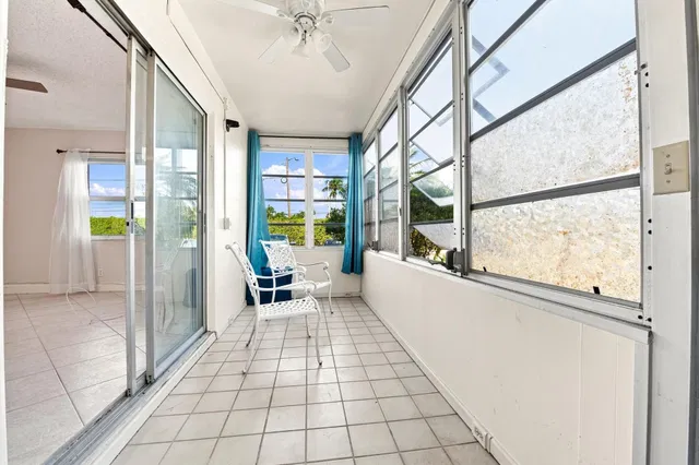 Residence photo 31