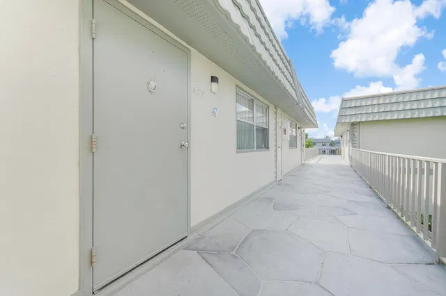 Residence photo 4