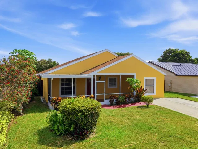 Residence photo 5