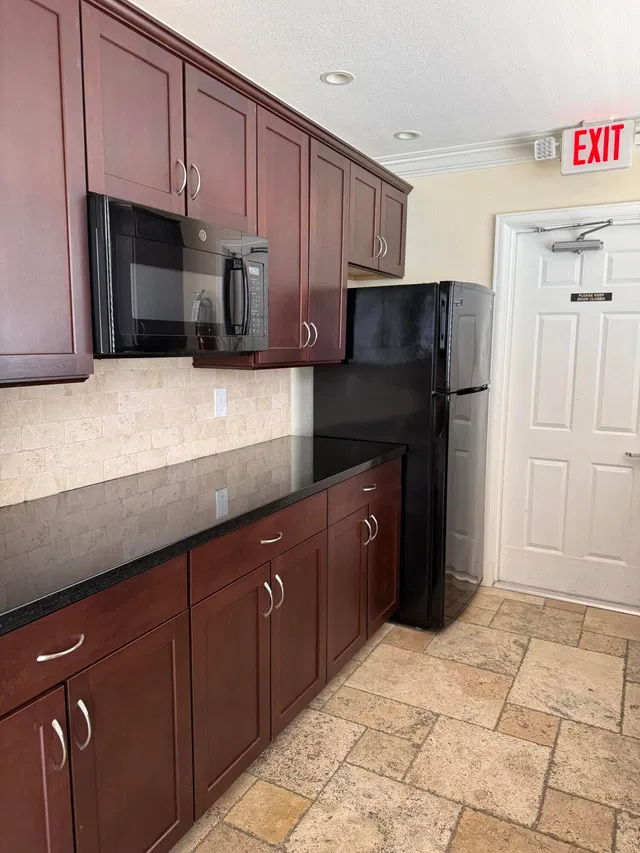 Unit 103 photo 57