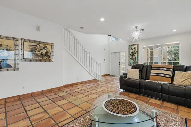 Residence photo 11