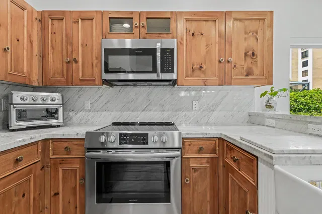Residence photo 19