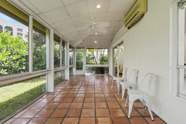 Residence photo 24