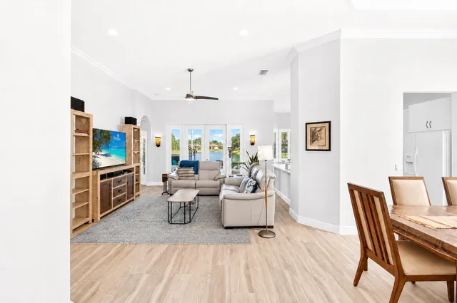 Residence photo 5