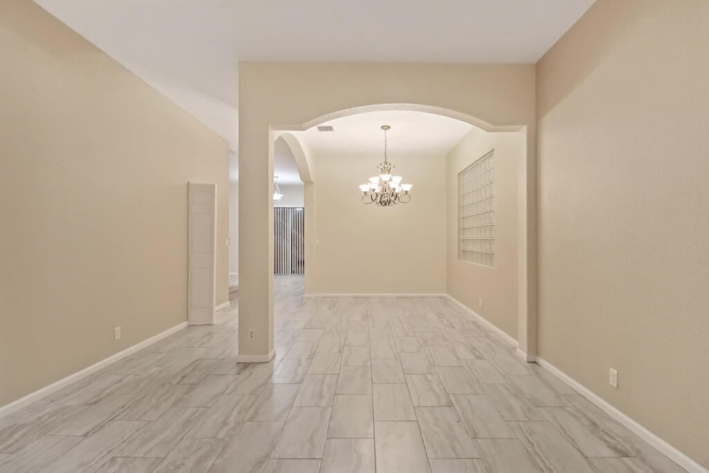Residence photo 5