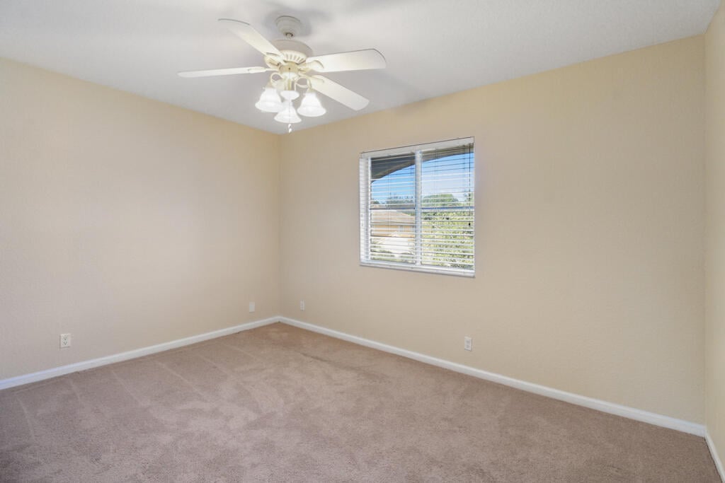 Residence photo 16