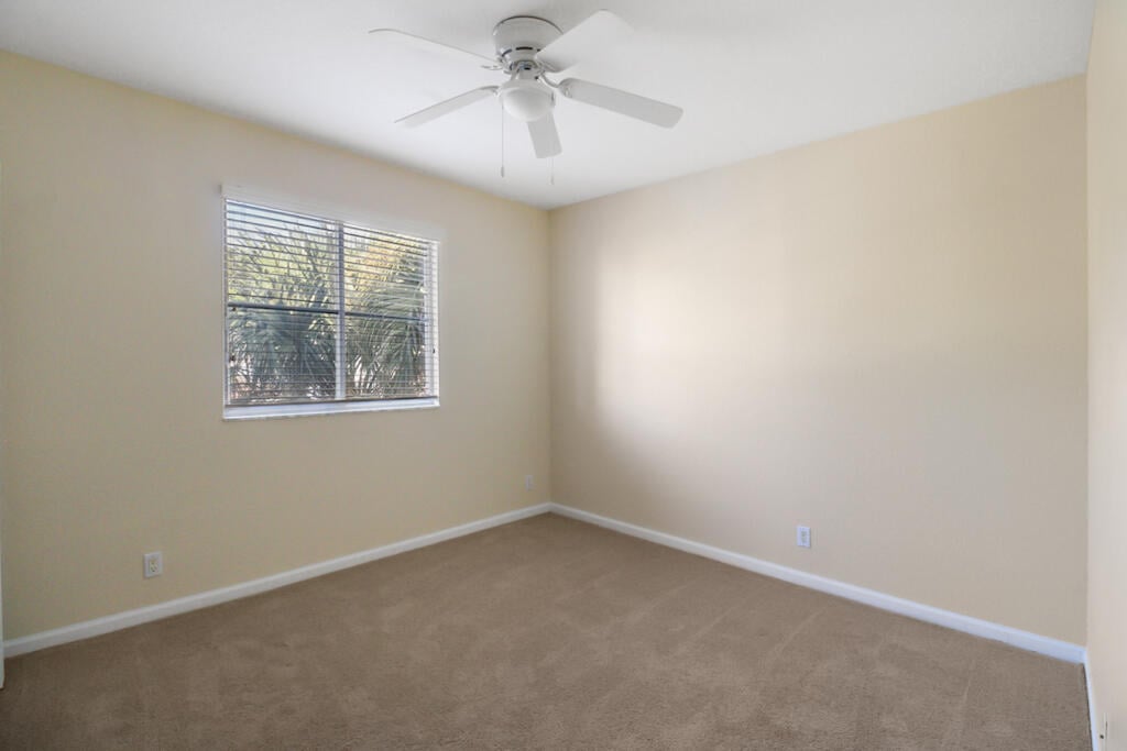 Residence photo 17