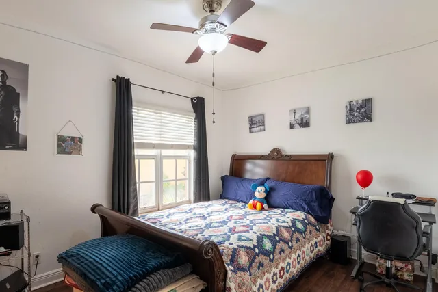 Unit 2 photo 19