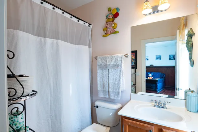 Unit 2 photo 21