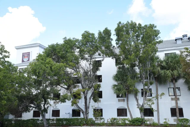 Residence photo 4