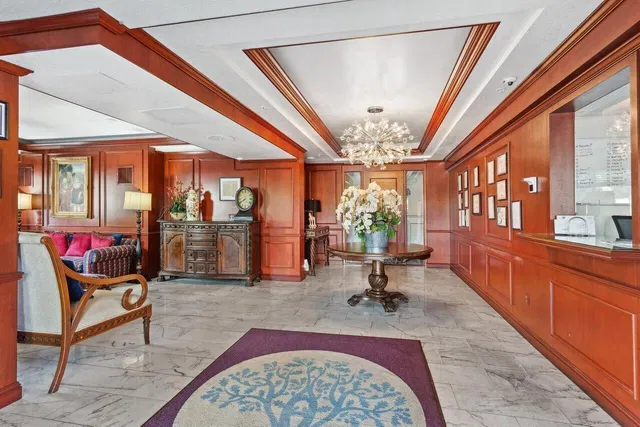 Residence photo 11