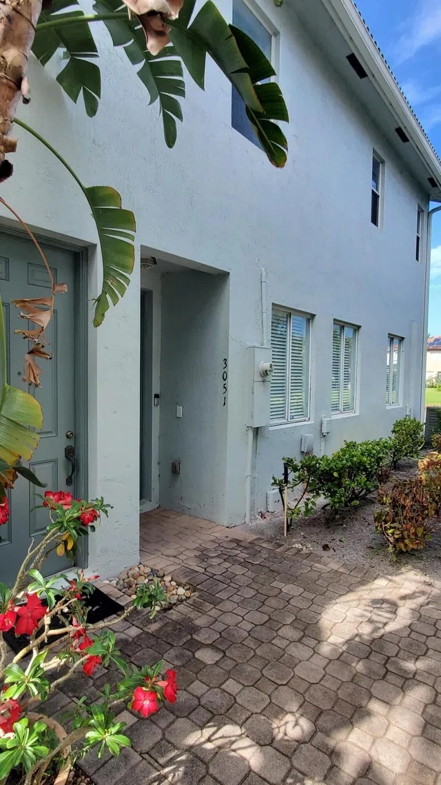 Residence photo 2