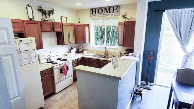 Residence photo 3