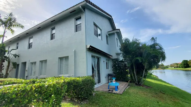 Residence photo 19