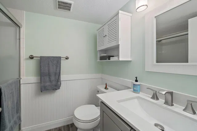 Unit D101 photo 26