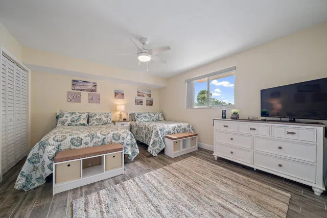 Unit D101 photo 27