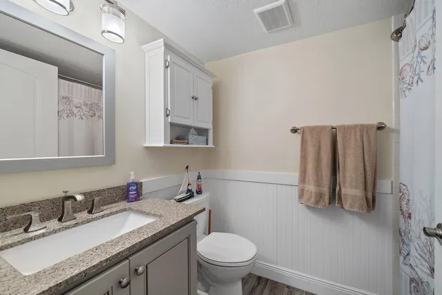 Unit D101 photo 29