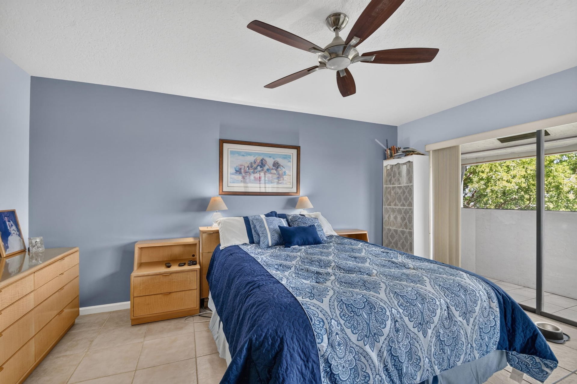 Unit 404 photo 12