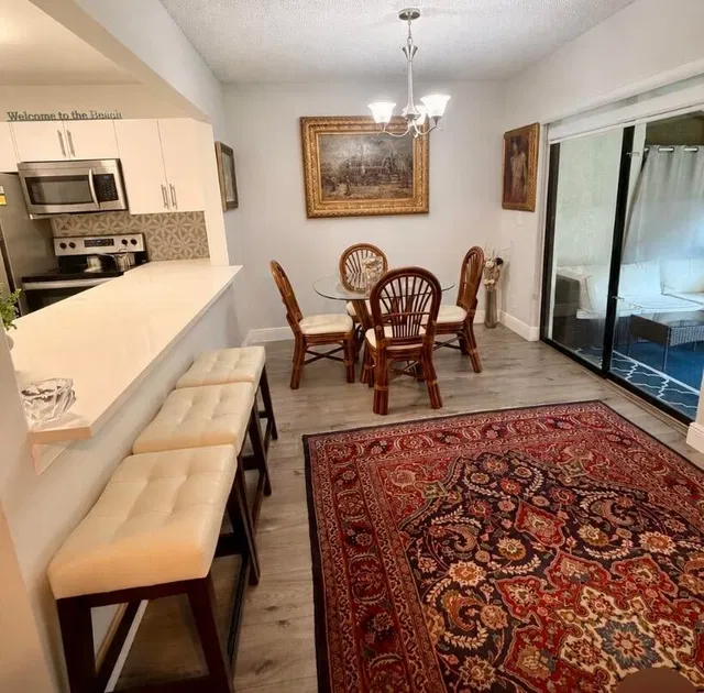 Unit 134 photo 4