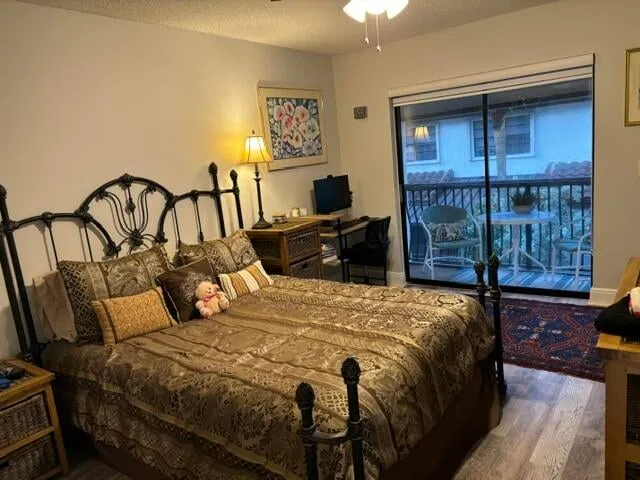 Unit 134 photo 12
