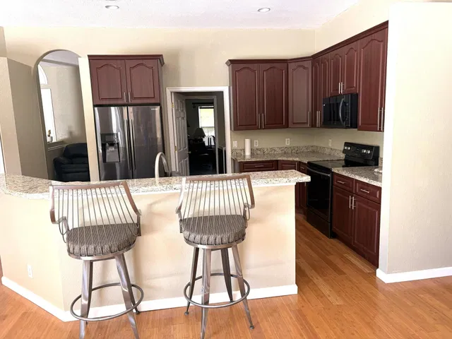 Residence photo 2