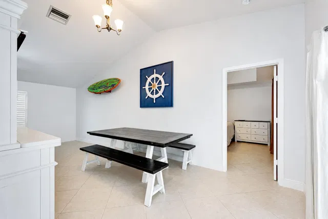 Residence photo 6