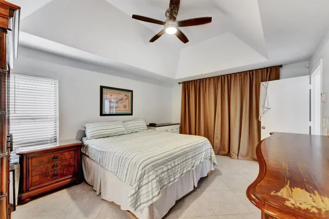 Residence photo 8