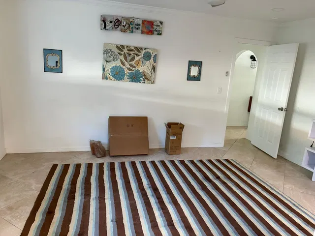  Residence photo 4