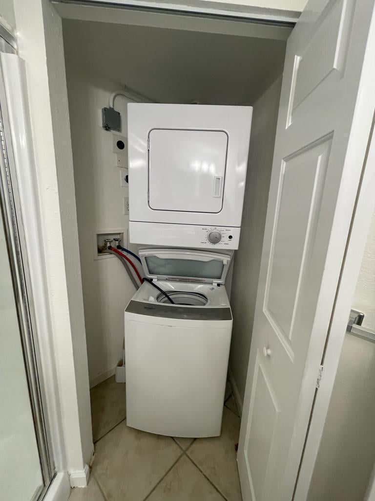 Unit D photo 10