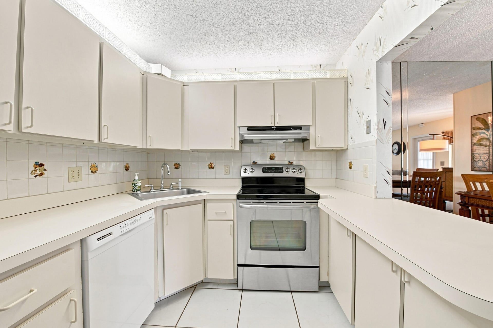 Unit A-2 photo 14