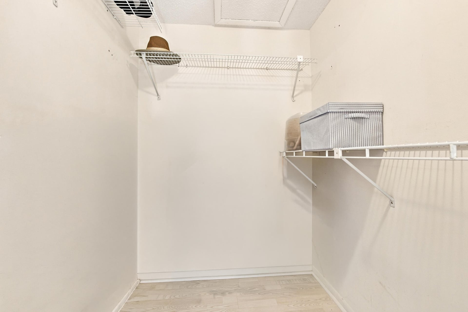 Unit A-2 photo 25