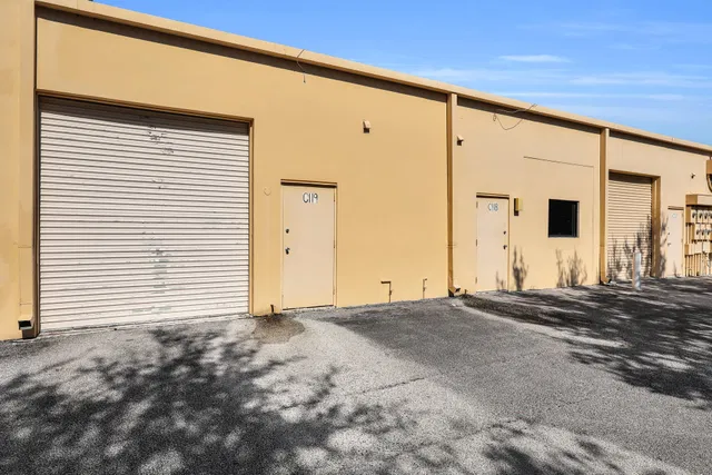  Unit C119 photo 15
