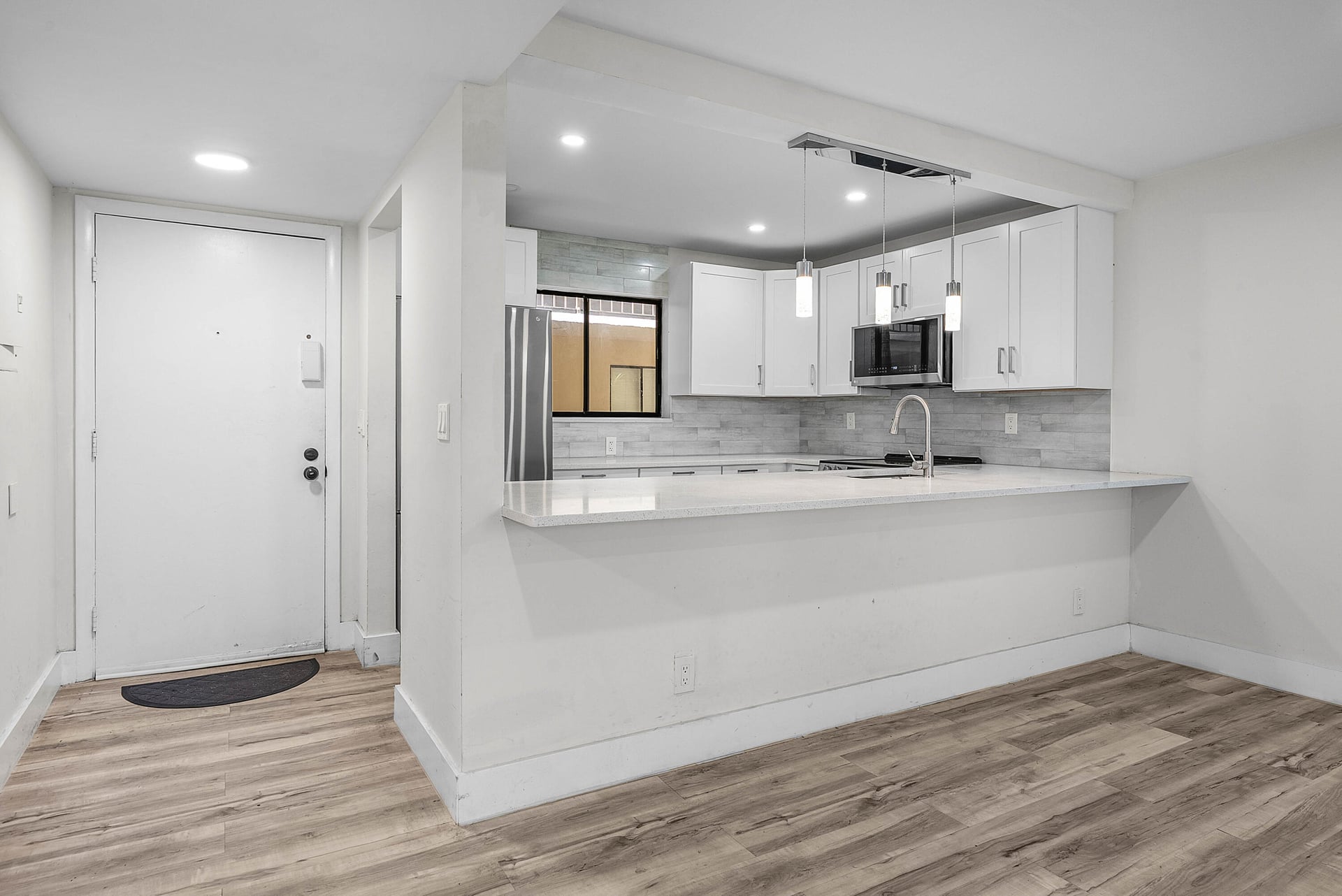 Unit 105 photo 14