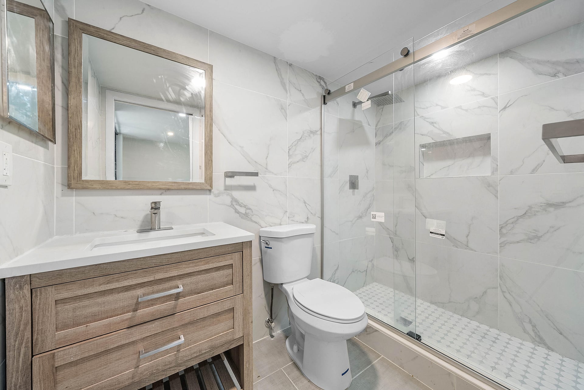 Unit 105 photo 22