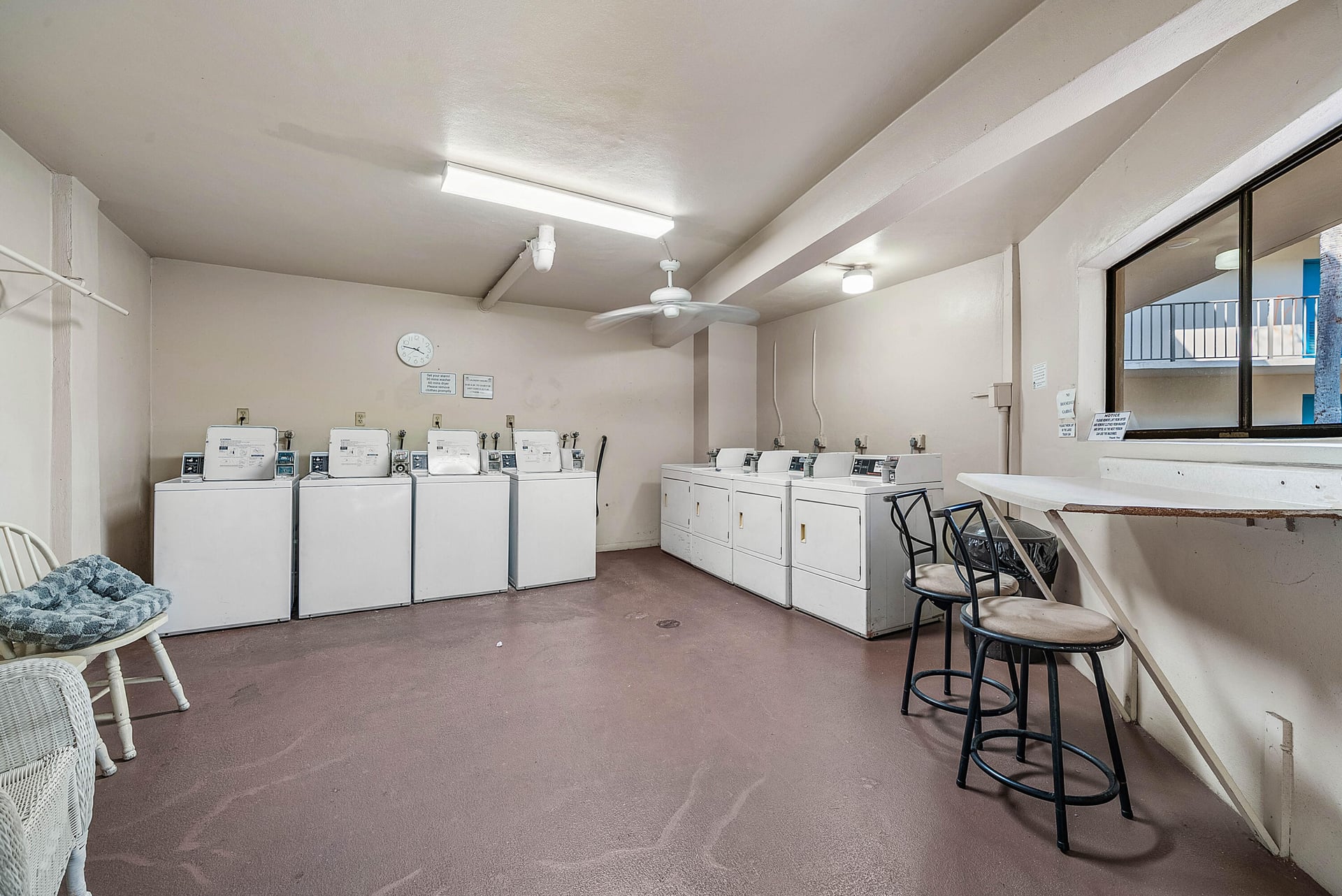 Unit 105 photo 29