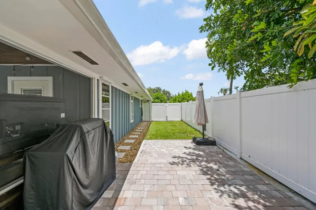  Residence photo 32