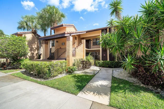 Residence photo 3