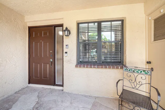 Residence photo 4