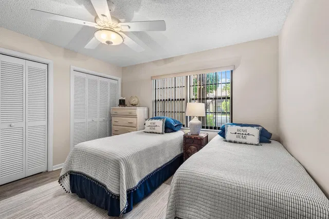 Residence photo 17
