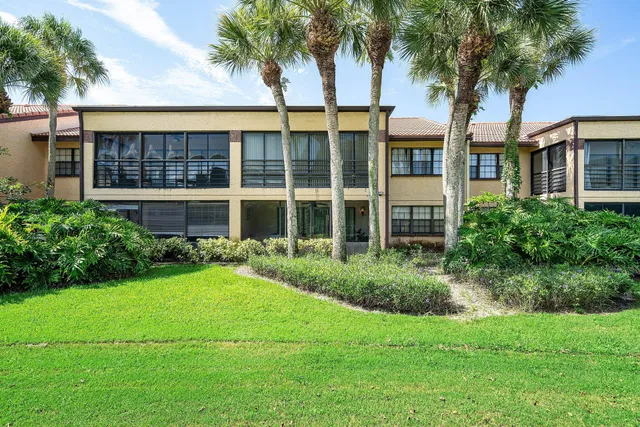 Residence photo 30