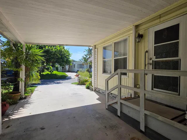 Residence photo 2