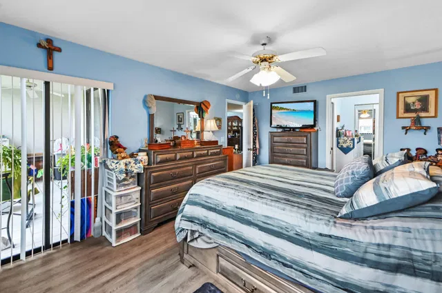 Unit 202 photo 14