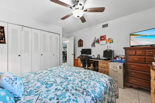 Unit 202 photo 18