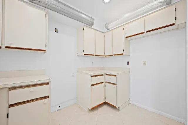  Unit Unit 8 photo 13