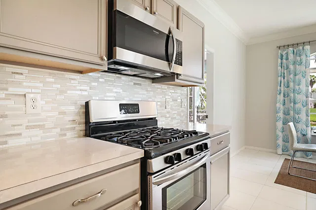  Residence photo 10