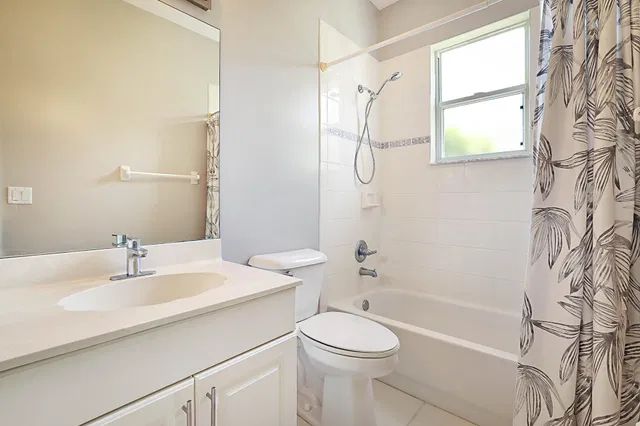  Residence photo 16