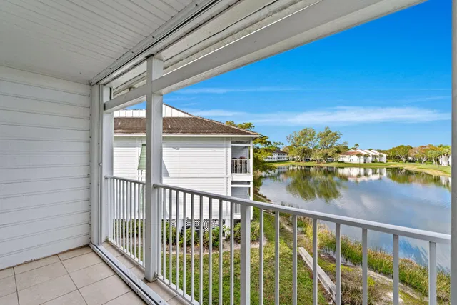 PGA National Palm Beach Gardens Residence photo 11