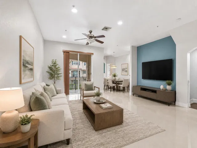  Residence photo 4