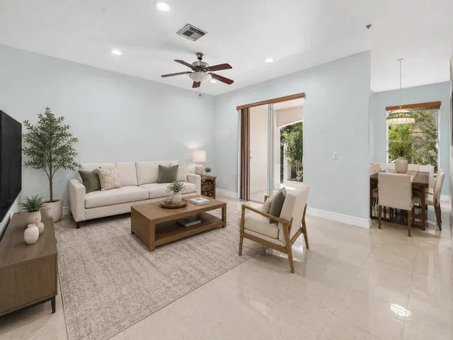  Residence photo 7